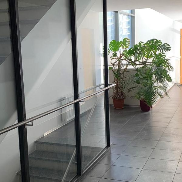 Leeres Treppenhaus in einem Gebäude